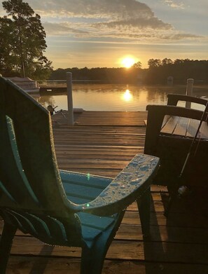 Terrace/patio - Premier Waterfront Location! Big, clear water views! Fire table! (Dadeville)