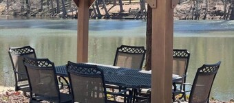 Chandler Retreat - Lakehouse