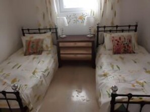 3 bedrooms, iron/ironing board, free WiFi, bed sheets - Stunning 3-bed Villa in the Small Village (Popovo)
