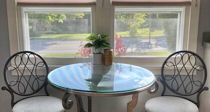 Cozy Door County home with detached yoga room- short walk from Potawatomi Park