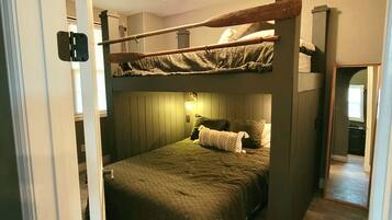 2 Schlafzimmer, BĂŒgeleisen/BĂŒgelbrett, kostenloses WLAN, BettwĂ€sche