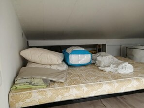 2 slaapkamers, een strijkplank/strijkijzer