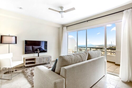 Manilva (Rock Bay) Townhouse with spectacular views of Gibraltar