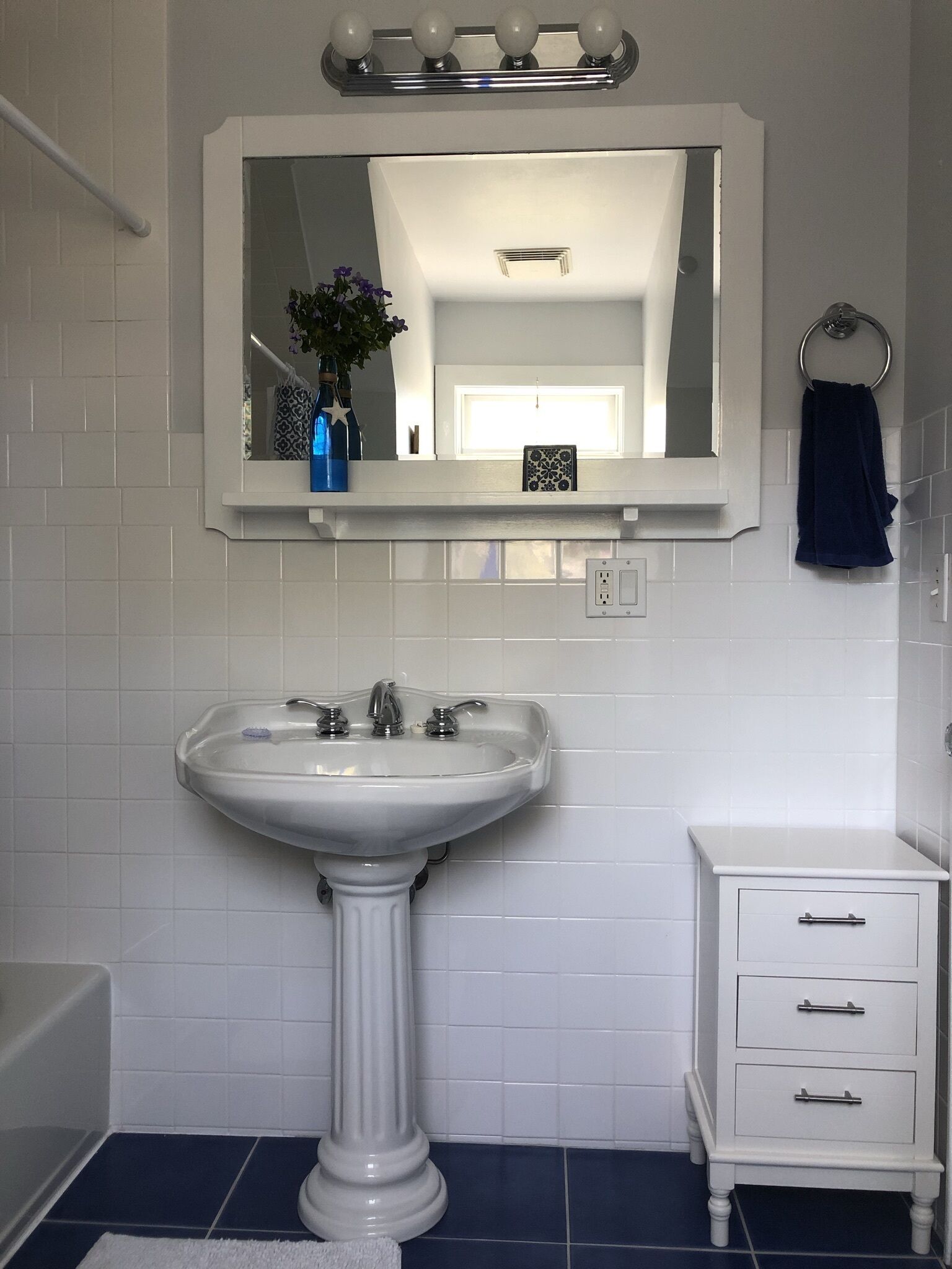 Totally restored charming Sunny Hamptons home with pool