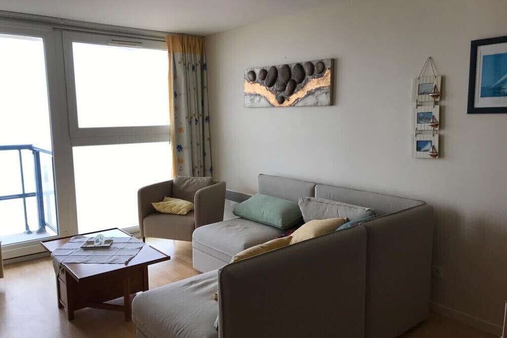 Apartment with sea view