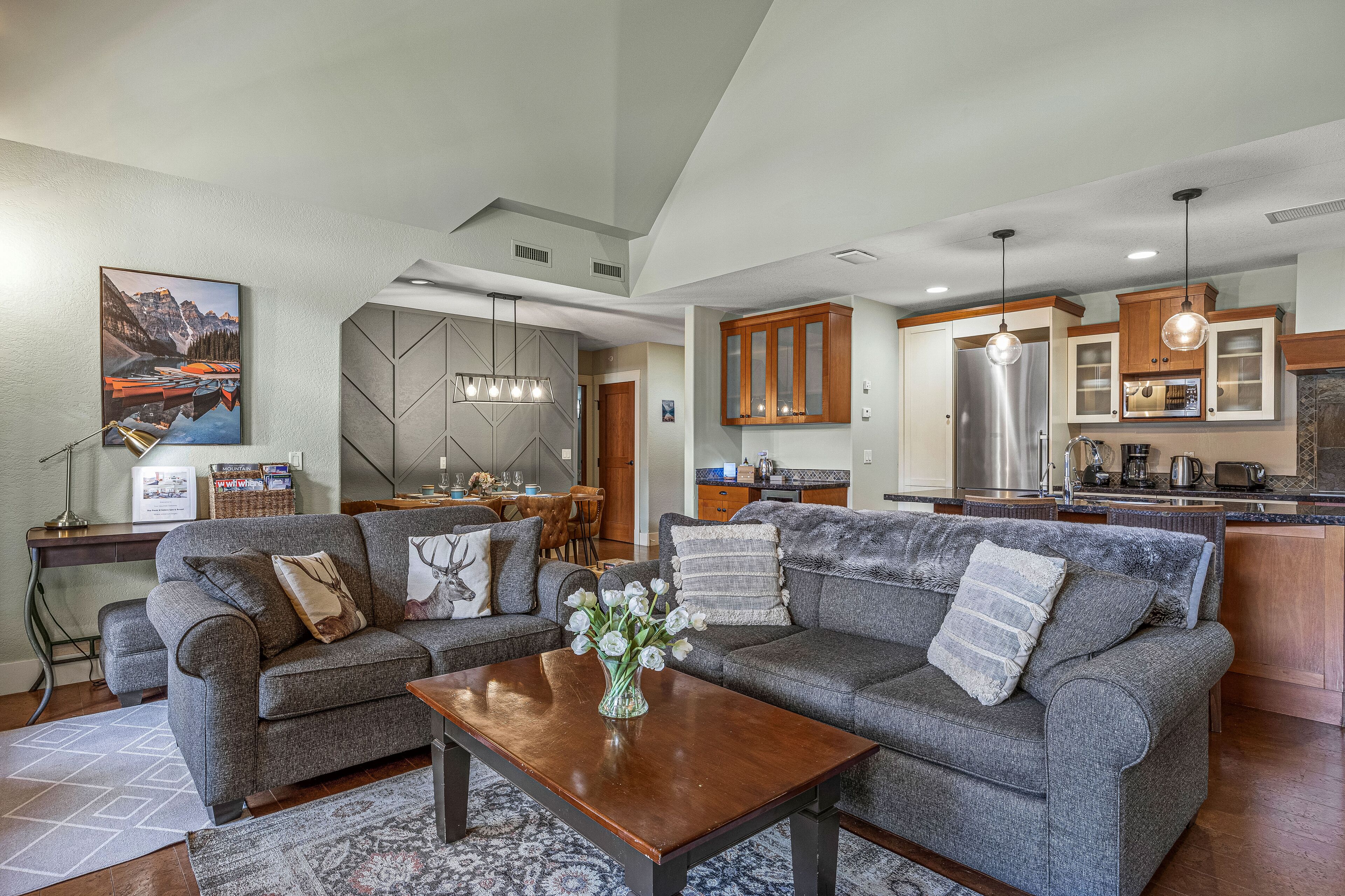 Panorama MT. View Penthouse Pool Hot Tub Gym Spa + Park Pass