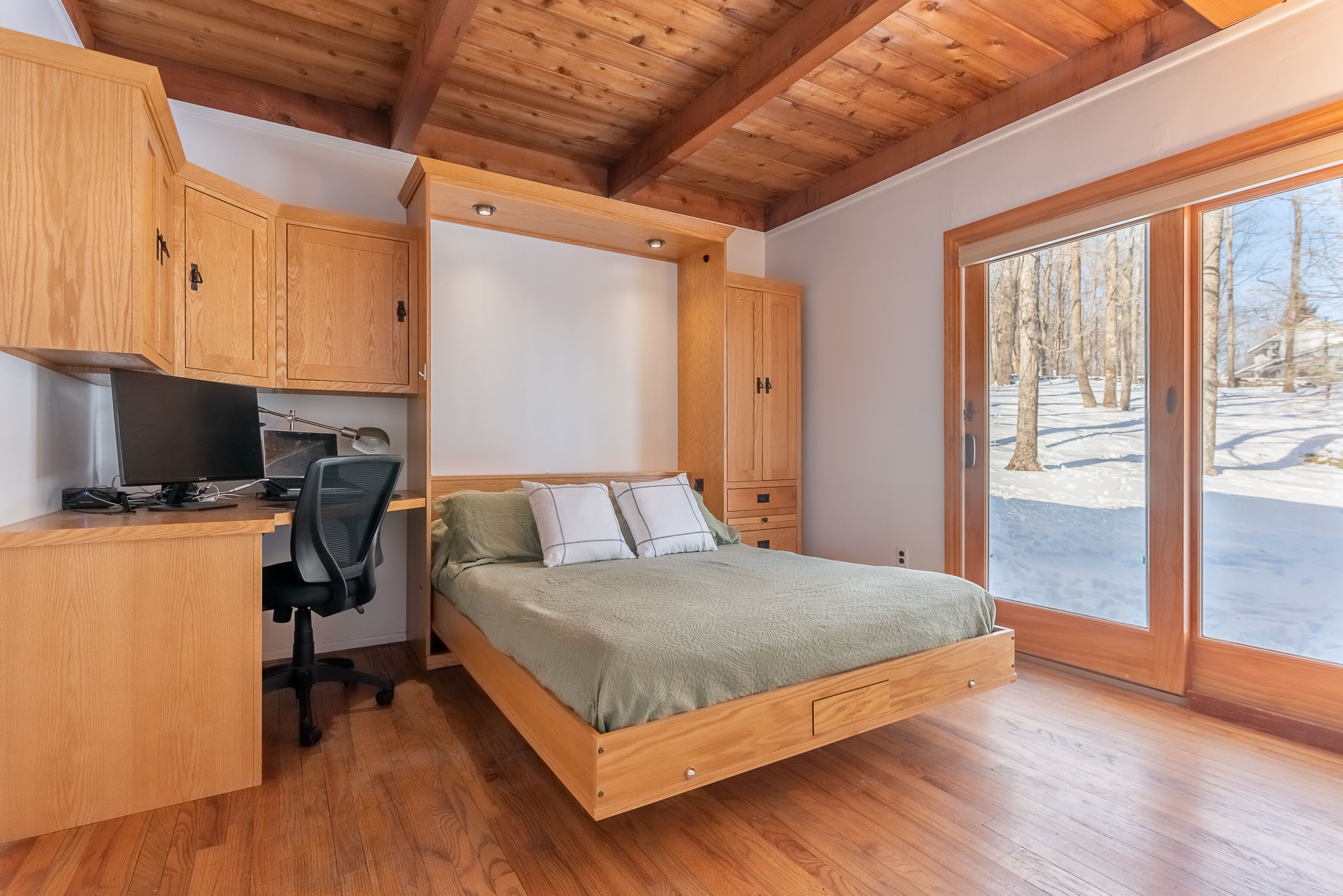 Mountain view chalet-15 minutes to Plattekill and Belleayre
