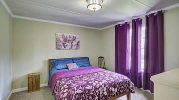 3 chambres, fer et planche à repasser, lit de bébé portatif