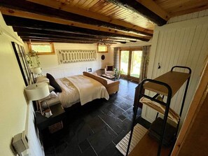 2 sovrum, strykjärn/strykbräda, gratis wi-fi och sängkläder