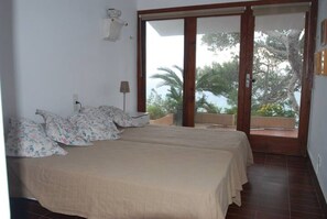 4 Schlafzimmer, Bügeleisen/Bügelbrett, Reisekinderbett, kostenloses WLAN