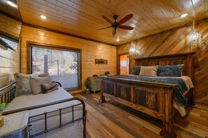 5 slaapkamers, een strijkplank/strijkijzer, wifi, beddengoed