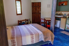 1 bedroom, individually decorated, individually furnished, desk