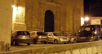 La Teresina in the historic center of Scicli. 5 minutes from the beach.