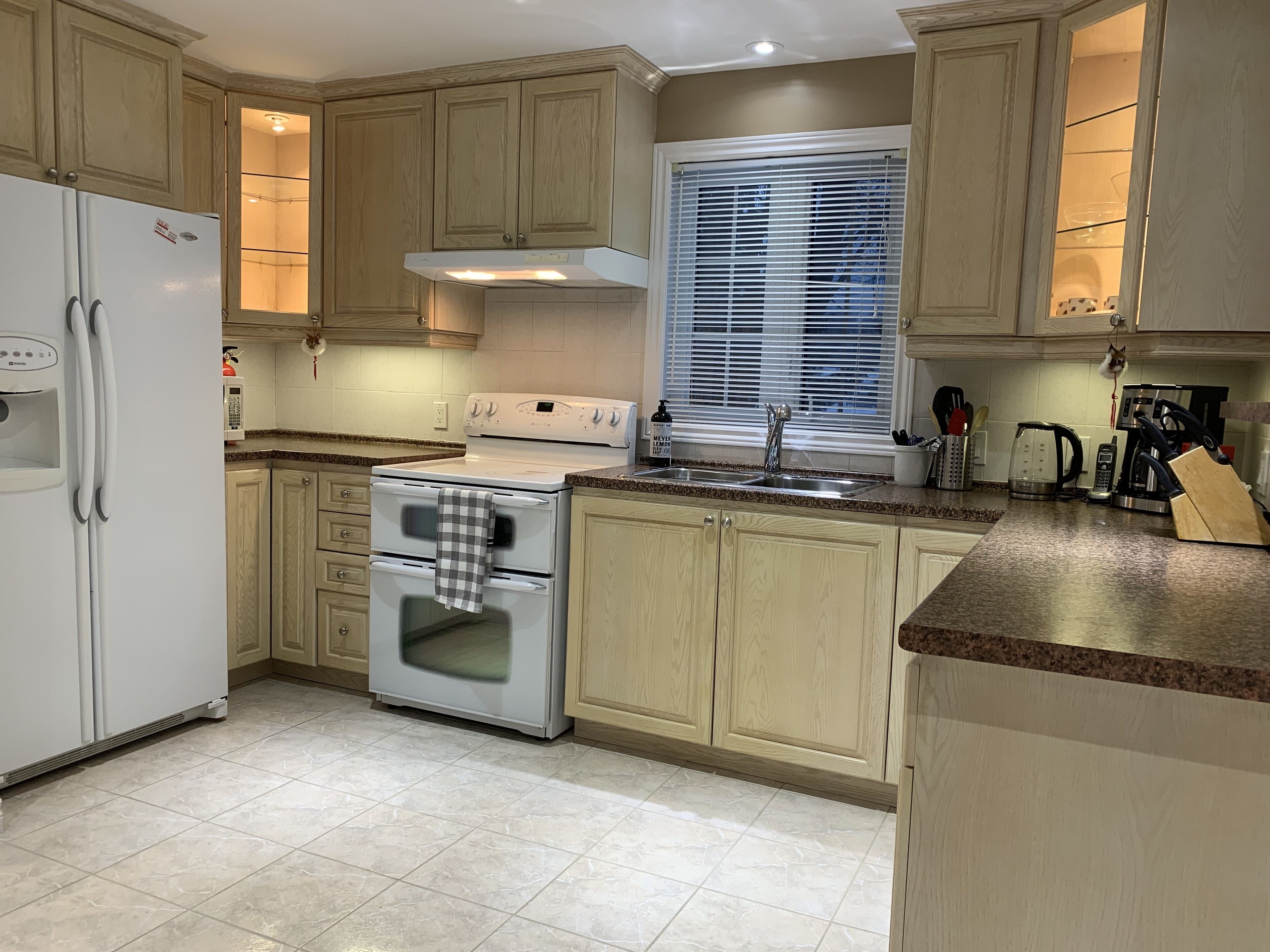 Riverfront All-Year-Round Cottage with the hot tub & pool