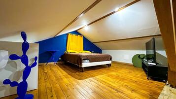 4 slaapkamers, een bureau, een strijkplank/strijkijzer, gratis wifi