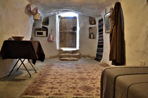 1 Schlafzimmer, Bügeleisen/Bügelbrett, Bettwäsche