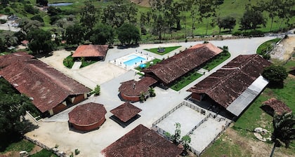 CONDOMÍNIO FAZENDA TRÊS TESOUROS