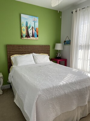 3 bedrooms, desk, iron/ironing board, free WiFi