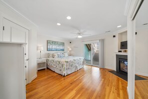 4 habitaciones, escritorio, tabla de planchar con plancha y wifi gratis 