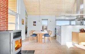 Dining - Nice home in Otterup with kitchen (Otterup)