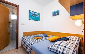 Lit parapluie, Wi-Fi gratuit, draps fournis