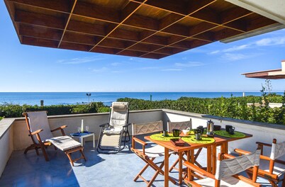 Nice apartment in Castglione Della P.