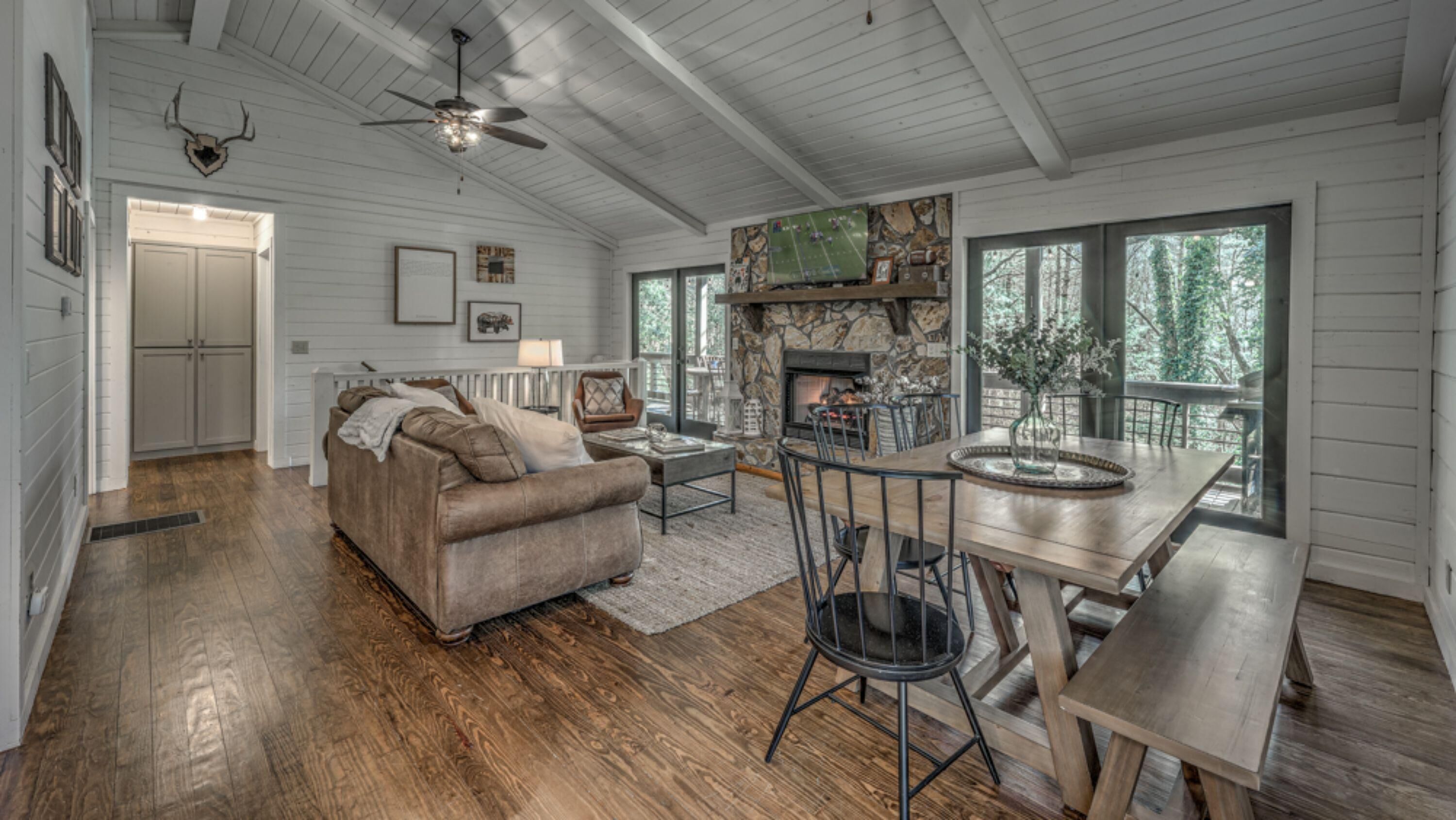 House, 3 Bedrooms | Living room