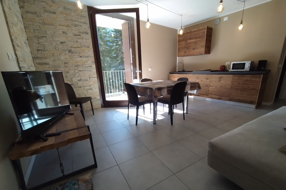 Holiday Apartments GRAYNITE - ADAMELLO PEAK - ONE