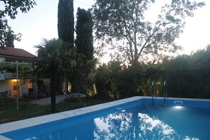 Pool - Charming two bedroom chalet with the pool and vineyard (Blagaj)