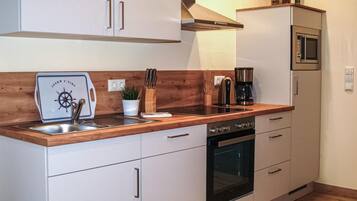 Kühlschrank, Herdplatte, Geschirrspüler