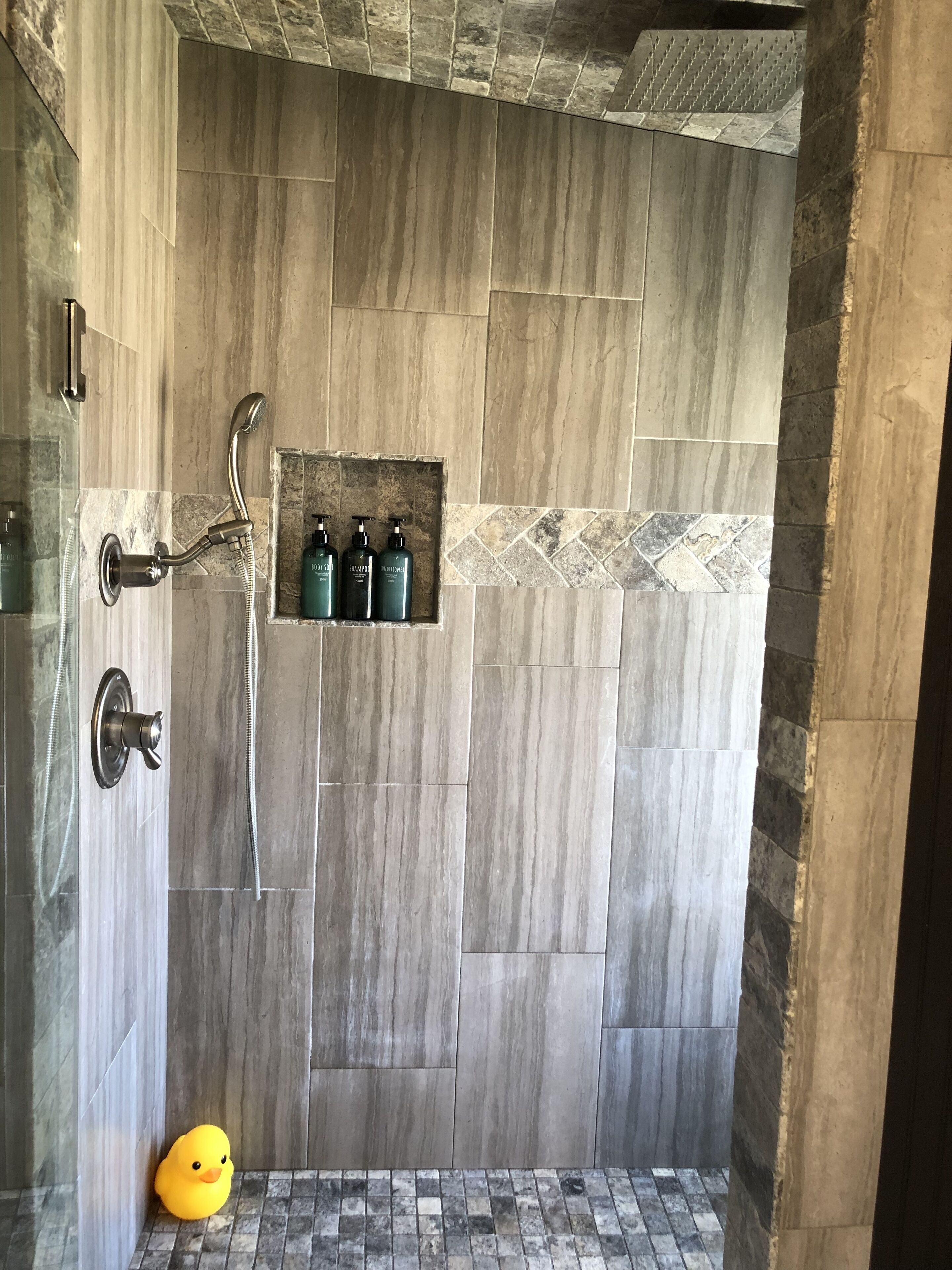 Shabby chic gem with river and mountain views.