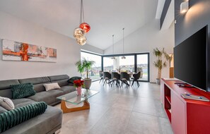 Smart TV, table tennis, stereo - Cozy home in Dugo Selo with sauna (Dugo Selo)