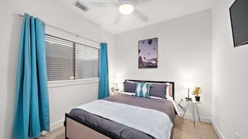 3 slaapkamers, een bureau, een strijkplank/strijkijzer, gratis wifi