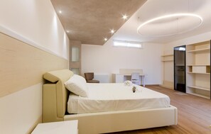 4 Schlafzimmer, Reisekinderbett, kostenloses WLAN
