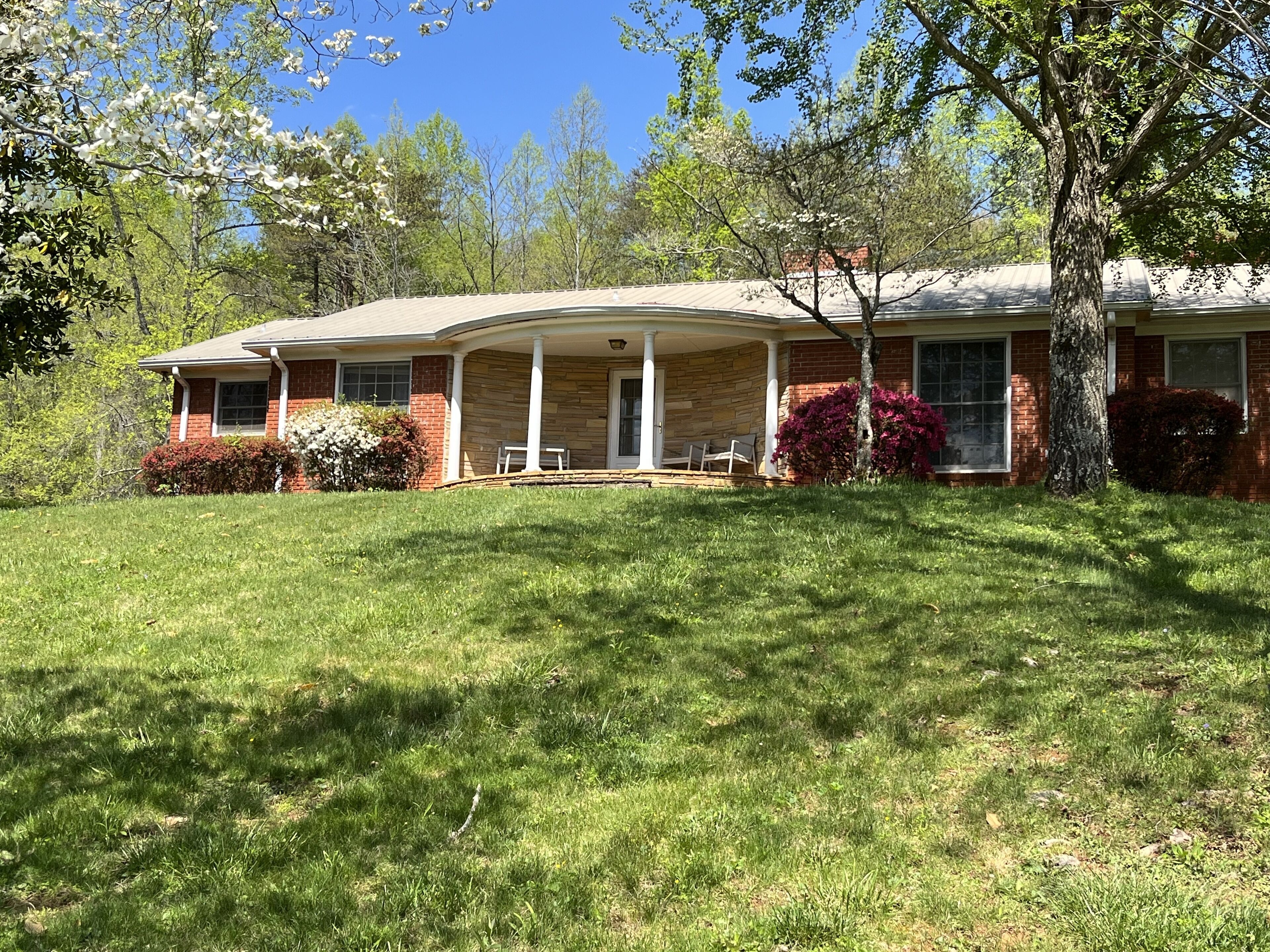 Lake & Mtn views inside city limits.