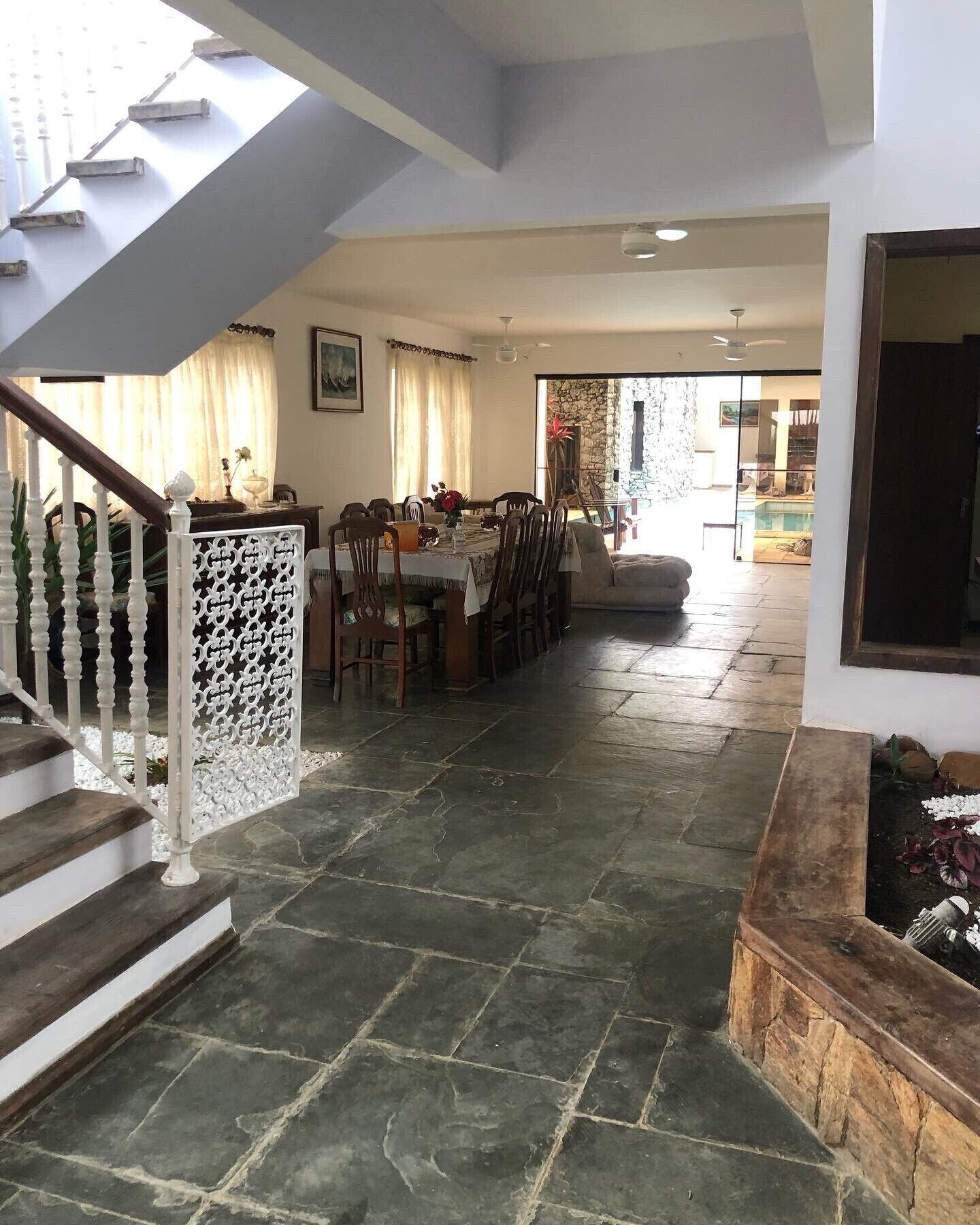 house in front of the sea