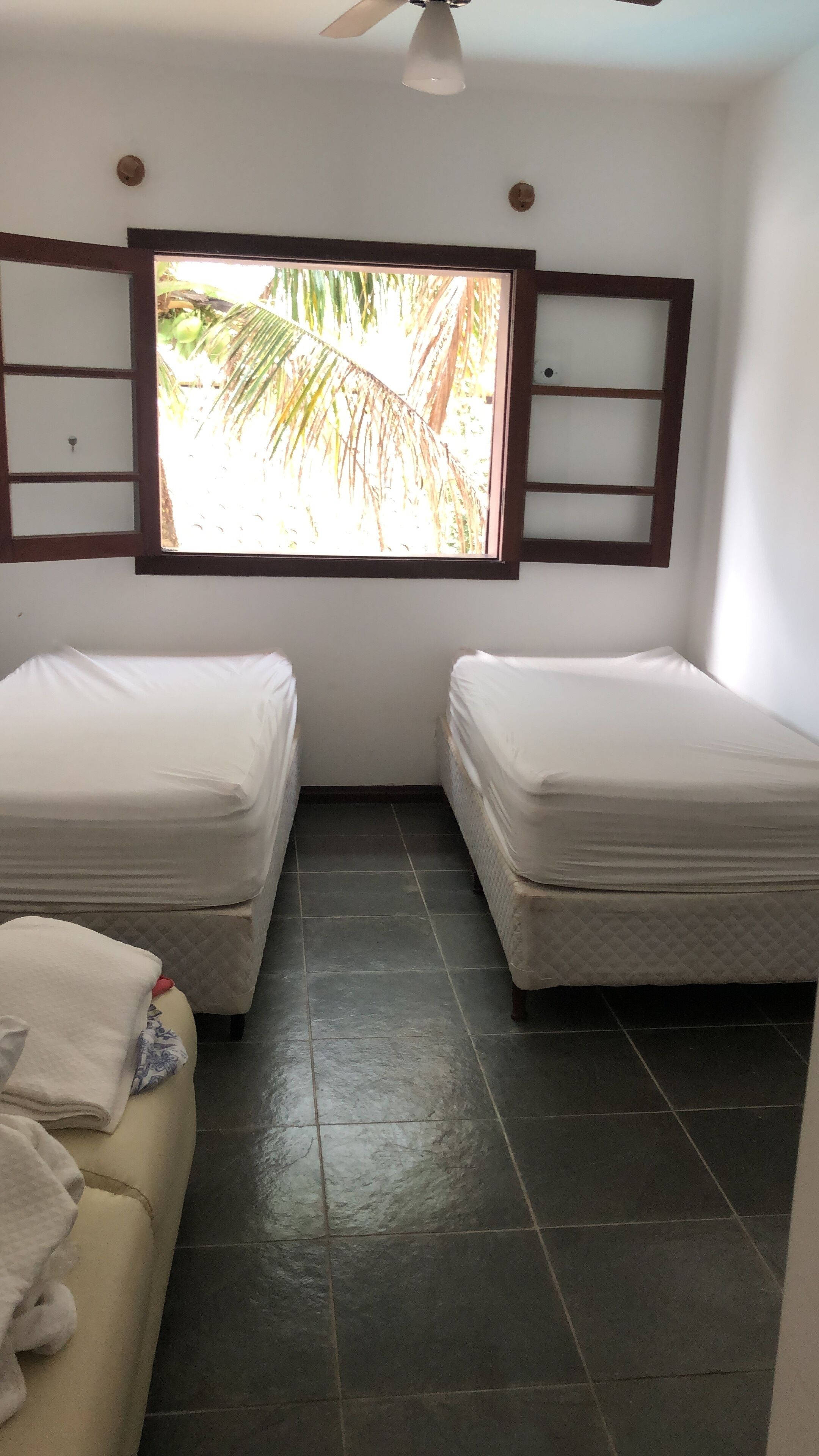 house in front of the sea