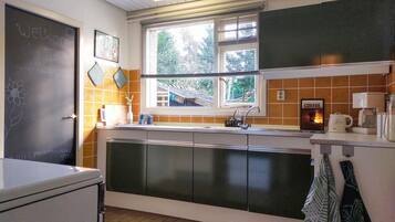 Geladeira, fogão, cooktop, lava-louças