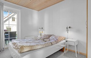 4 habitaciones, cuna de viaje y wifi gratis 