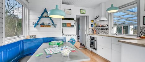 Frigorífic, forn, placa de cuina i rentaplats
