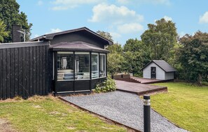 Exterior - Beach front home in Mesinge with WiFi (Mesinge)