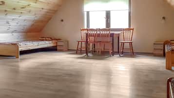 2 chambres, lit parapluie, Wi-Fi gratuit, draps fournis