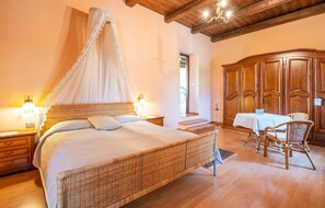 4 chambres, lit parapluie, Wi-Fi gratuit, draps fournis