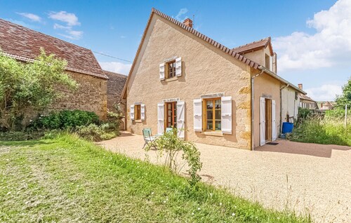 Schönes Haus in Oyé mit Küche