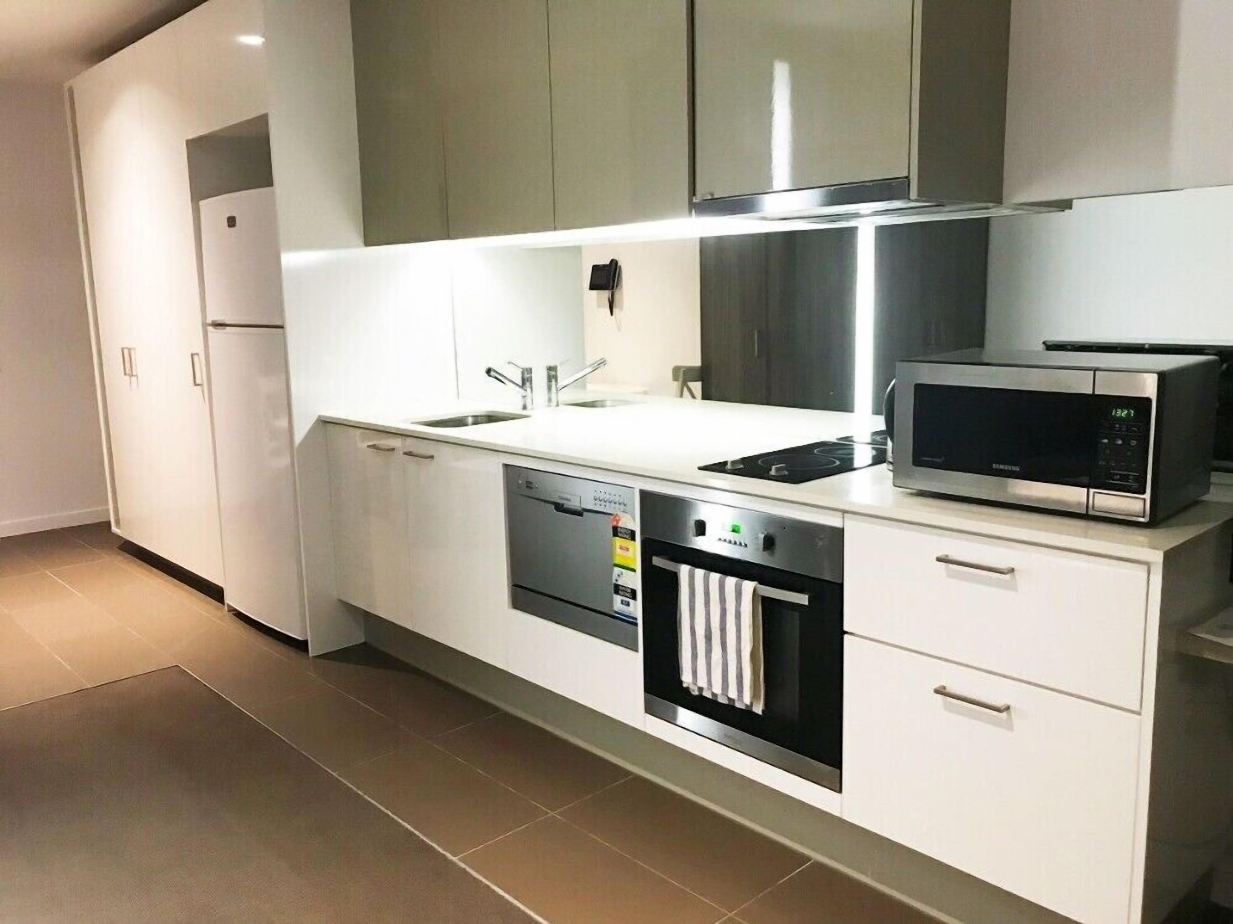 2 Bedroom Apartment Superior Melbourne