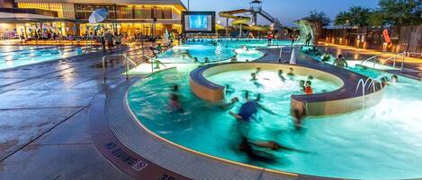 حمّام سباحة خارجي، حمّام سباحة مُدفَّأ