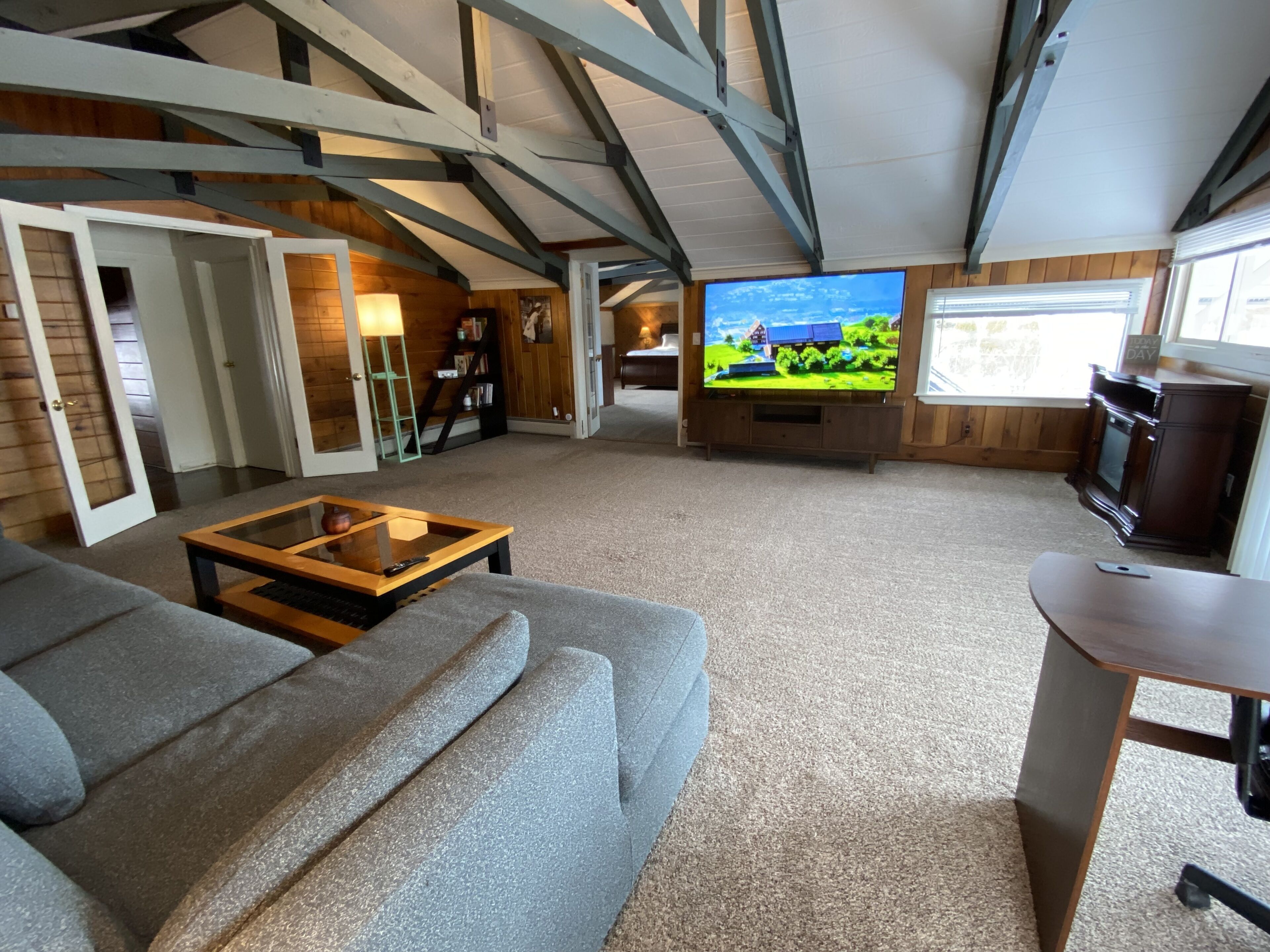 Elegant 3BD Chalet! 🌲15min to ORD/Train 2 Dwntwn!