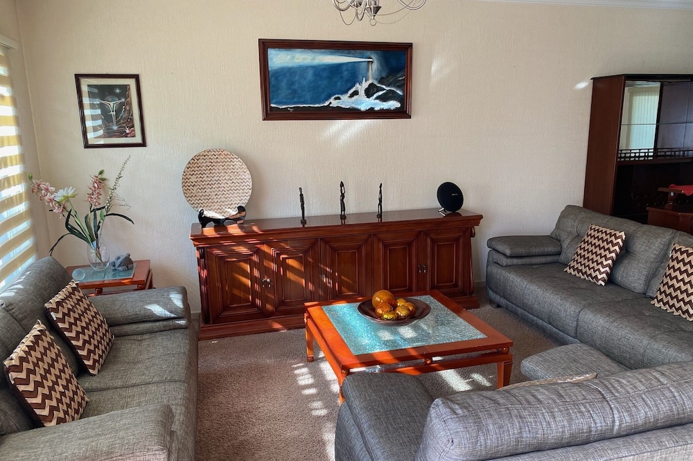 Ideal residence for business people. Excellent location