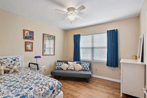 2 bedrooms, iron/ironing board, free WiFi, bed sheets