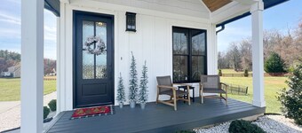 Luxury Cottage Sleeps 2. Less than 1 mi. frm South Holston Lake. Mountain View’s